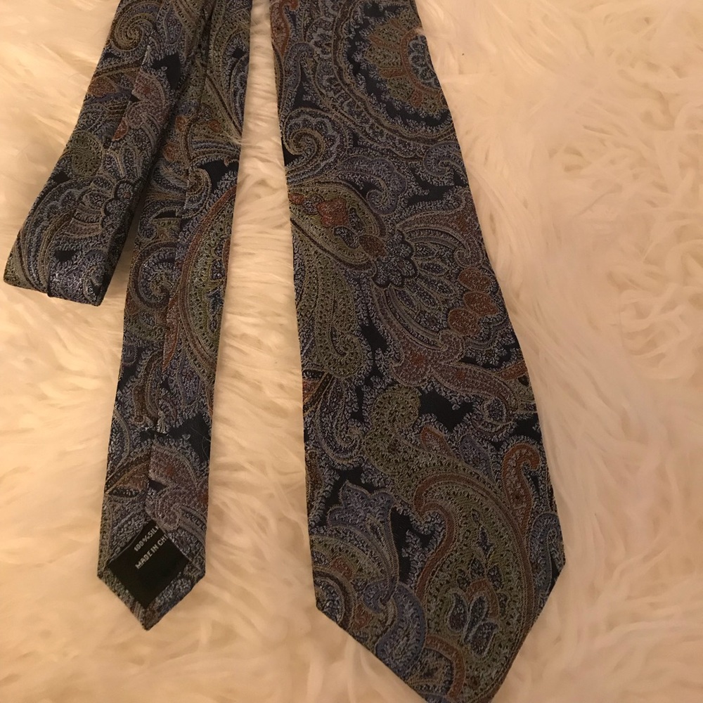 Van Huesen Tie
